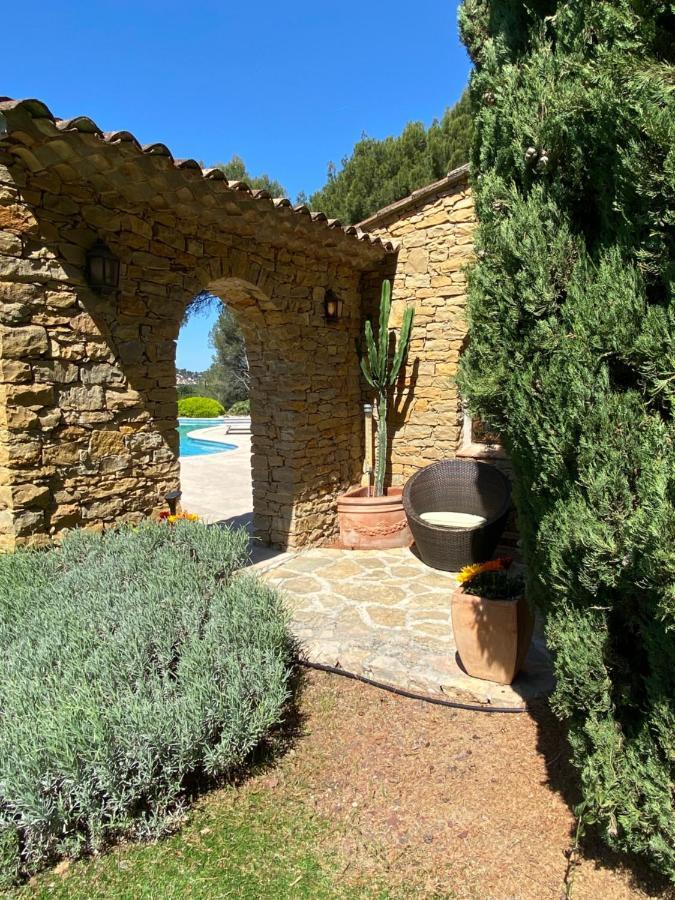 Une Pause En Provence Le Beausset Buitenkant foto